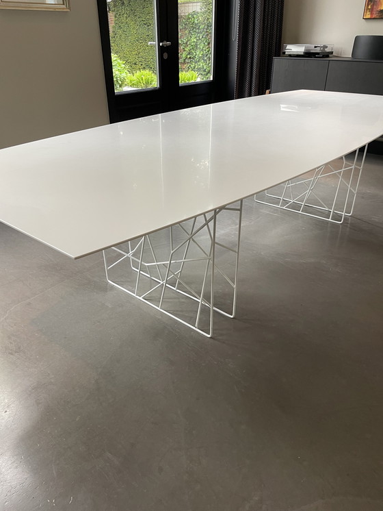 Image 1 of Porro, model Synapsis dining table