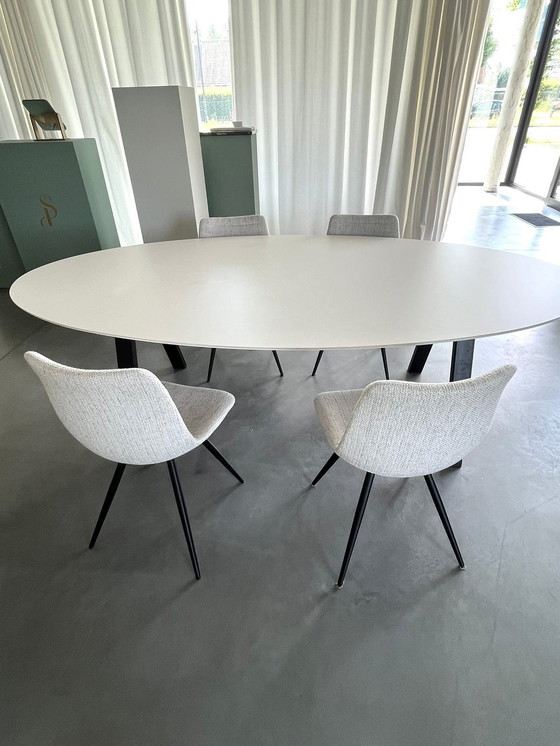 Image 1 of Juntoo Table Oval White