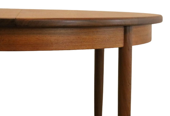 Image 1 of G-Plan table ronde à rallonge 'Glapwell' vintage