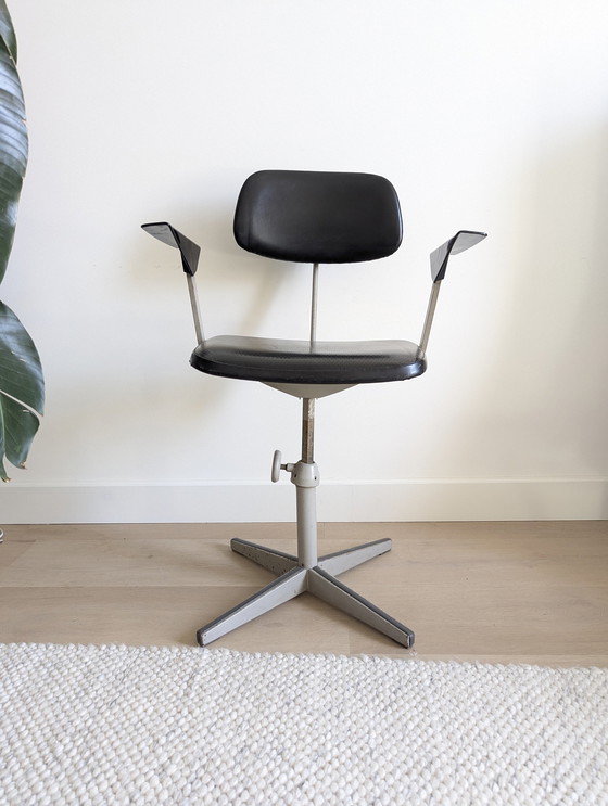 Image 1 of Ahrend The Circle Industrial Office Chair