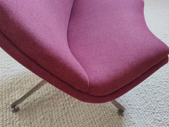 Image 1 of Artifort Armchair F512 with footstool