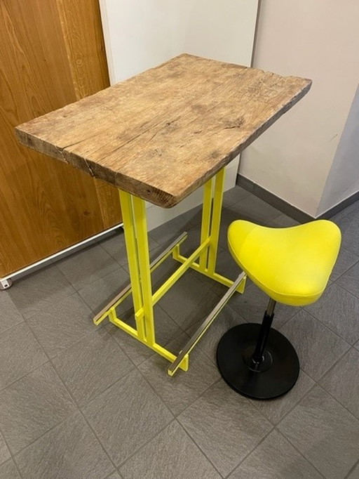 Designer standing desk with ergonomic Stools