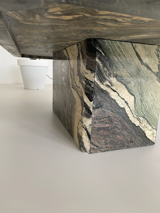 Image 1 of Marble coffee table - green marble