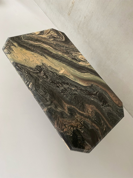 Image 1 of Marble coffee table - green marble