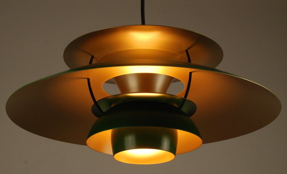 Louis Poulsen Ph5 vintage | Edizione natalizia personalizzata, colore verde/ottone – Lampade a sospensione (photo 3 of 6)