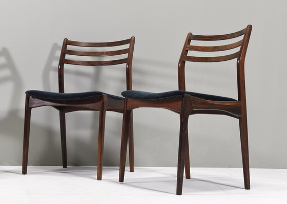 Image 1 of Ensemble de quatre chaises de salle à manger scandinaves *Nouveau rembourrage* - Danemark, vers 1960