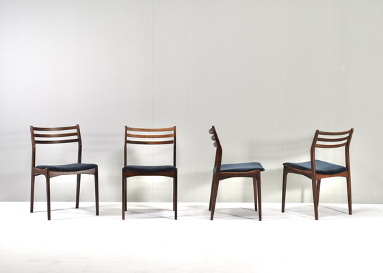 Image 1 of Ensemble de quatre chaises de salle à manger scandinaves *Nouveau rembourrage* - Danemark, vers 1960