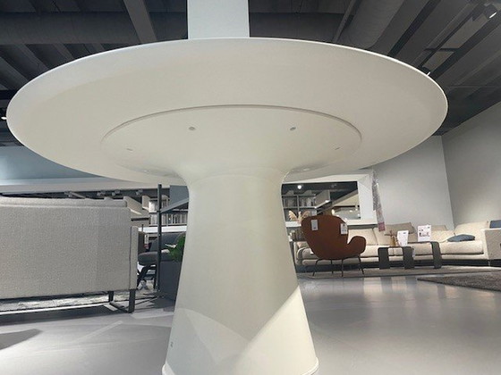 Image 1 of Rolf Benz Round Table 140Cm Show Model