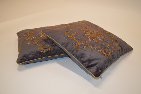 Image 1 of Cushion Velvet, Grey / Gold