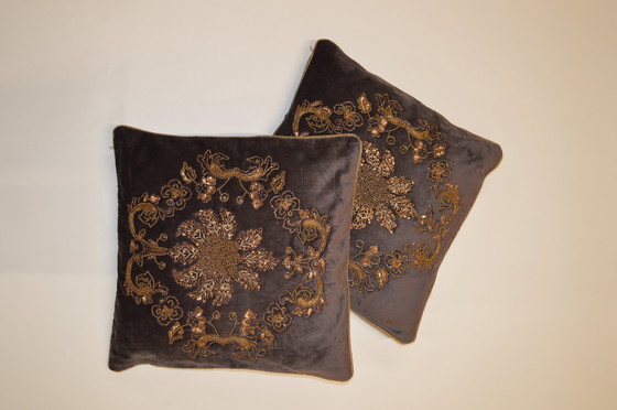 Image 1 of Cushion Velvet, Grey / Gold