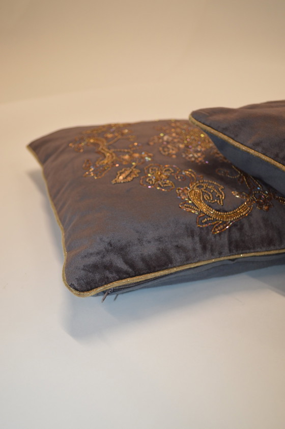 Image 1 of Cushion Velvet, Grey / Gold