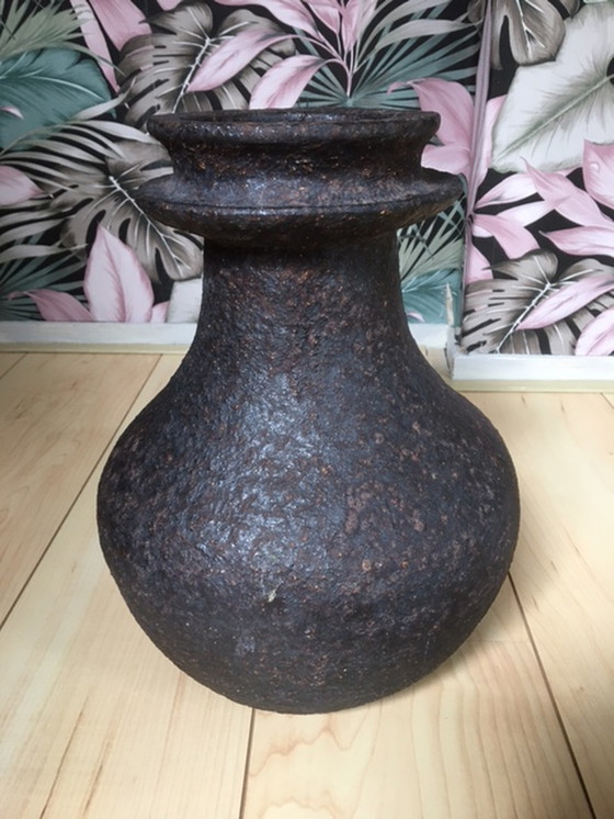 Image 1 of Sturdy vase