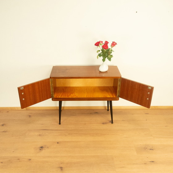 Image 1 of petite commode avec bandes décoratives verticales, noyer, années 1960