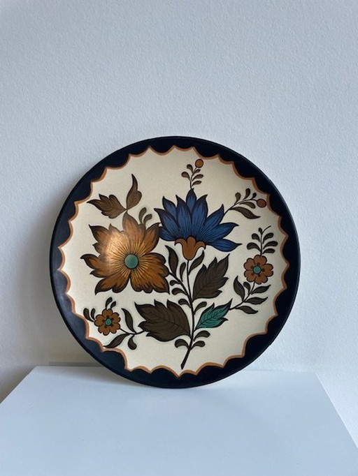 Flora Gouda Plate Wall Plate Floral Pattern