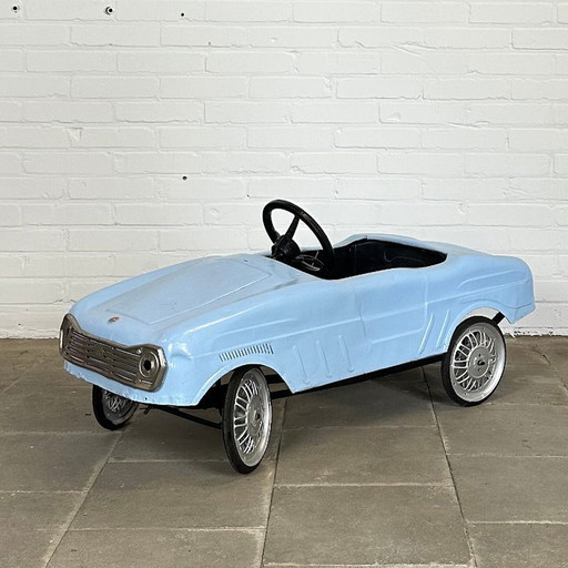 Rosca pedal car