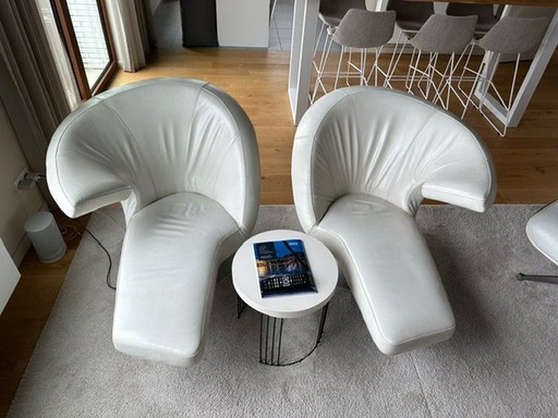 2x Leolux Parabolica armchairs