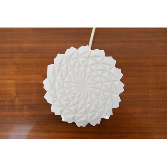 Image 1 of Lampada da tavolo vintage in vetro di latte di Jilove u Decina, Cecoslovacchia 1960