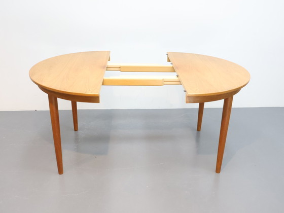 Image 1 of Table à manger danoise ronde/ovale extensible