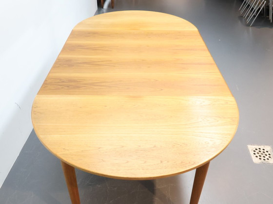 Image 1 of Danish dining table round / oval extendable