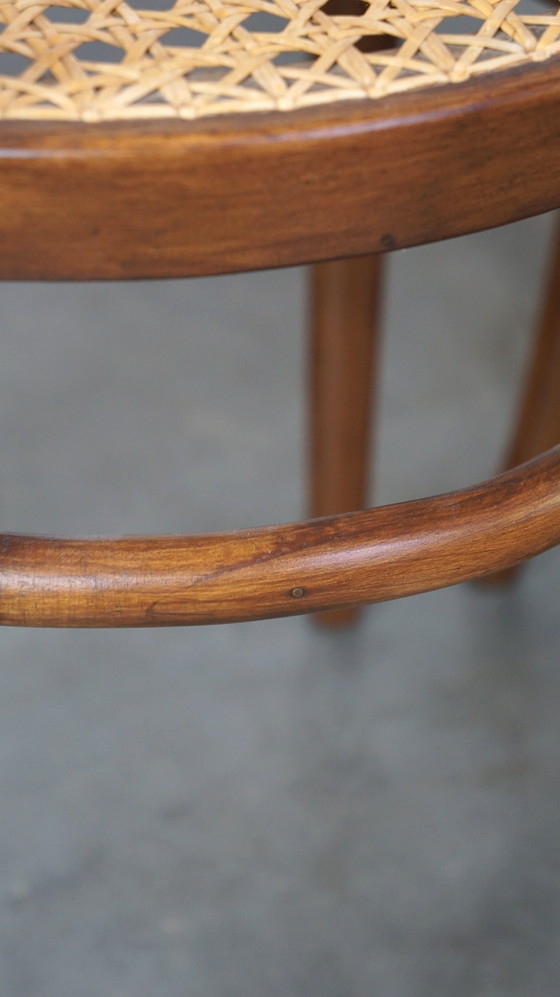 Image 1 of 2 x Chaise de bistrot vintage en bois courbé brun clair Thonet