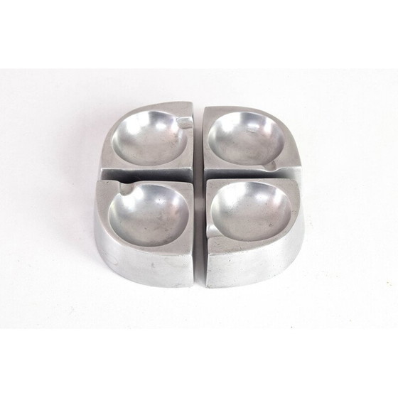 Image 1 of Juego de cuatro ceniceros de aluminio hechos a mano escandinavos de mediados de siglo, Dinamarca, 1960