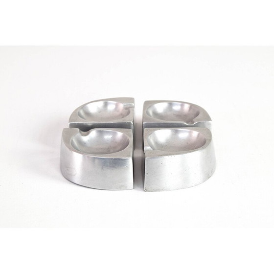 Image 1 of Juego de cuatro ceniceros de aluminio hechos a mano escandinavos de mediados de siglo, Dinamarca, 1960