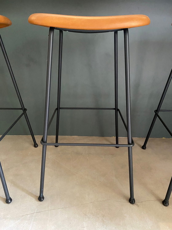 Image 1 of 1 Barstool Muuto Fiber Cognac Leather