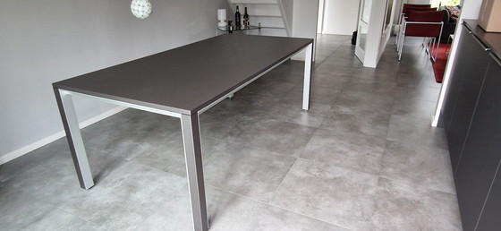 Image 1 of Leolux Izaki Dining Table