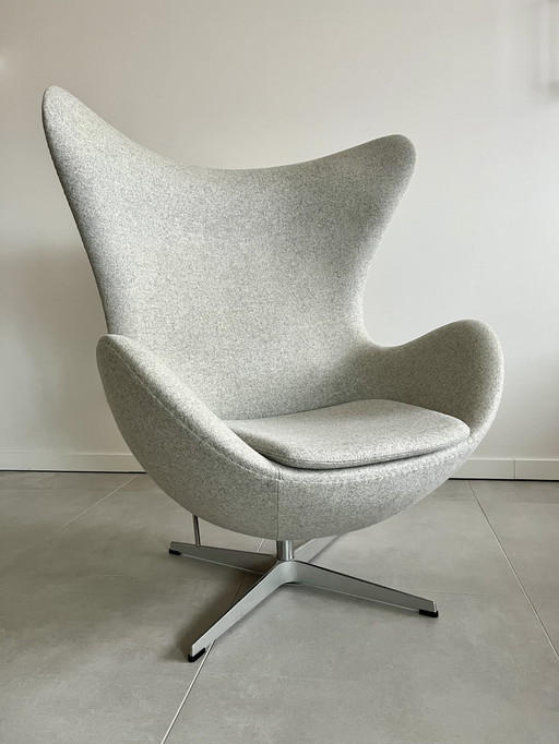 Fritz Hansen "Egg Chair" By Arne Jacobsen