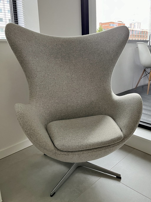 Fritz Hansen "Egg Chair" By Arne Jacobsen