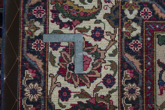 Image 1 of Hand-knotted Persian carpet Mashhad - 334 X 246 Cm