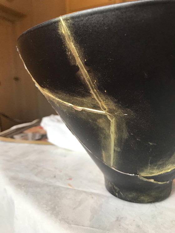 Image 1 of Vase Kintsugi 2018 - Ilona Heimans