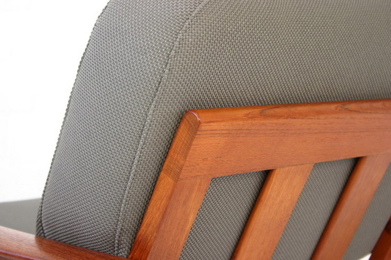 Image 1 of Arne Wahl Iversen pour Komfort Denmark, Mid Century Danish Teak Lounge Chair / Fauteuil, nouvelle couverture