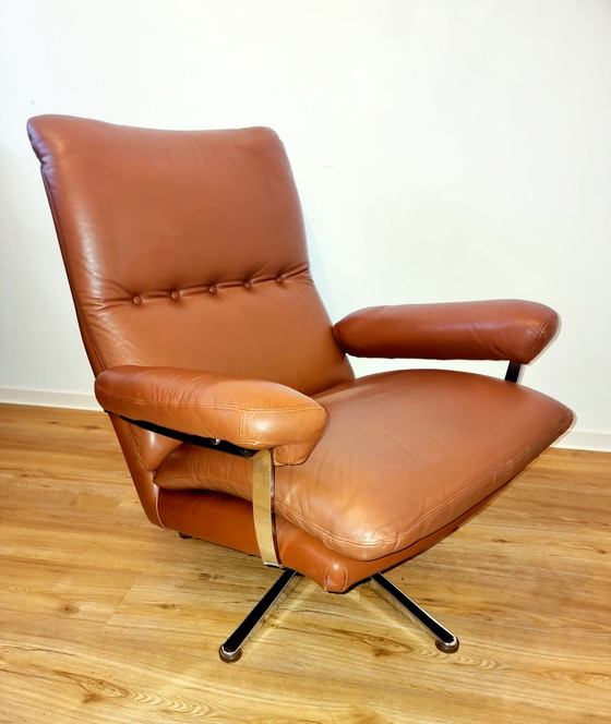 Image 1 of Mid - Century Esa Leather Armchair By Werner Langenfeld For Palma