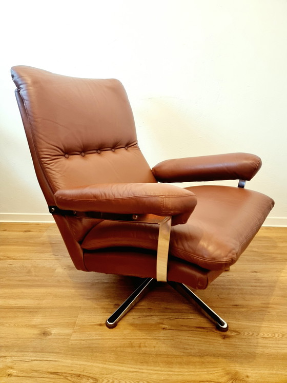 Image 1 of Mid - Century Esa Leather Armchair By Werner Langenfeld For Palma