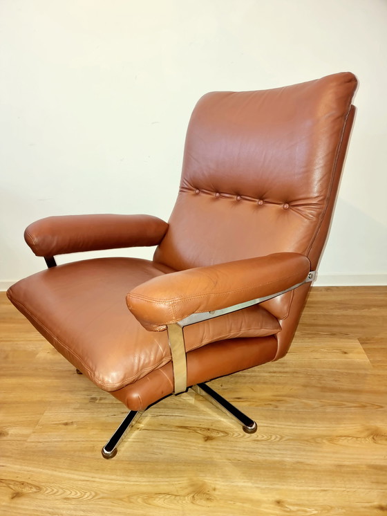 Image 1 of Mid - Century Esa Leather Armchair By Werner Langenfeld For Palma