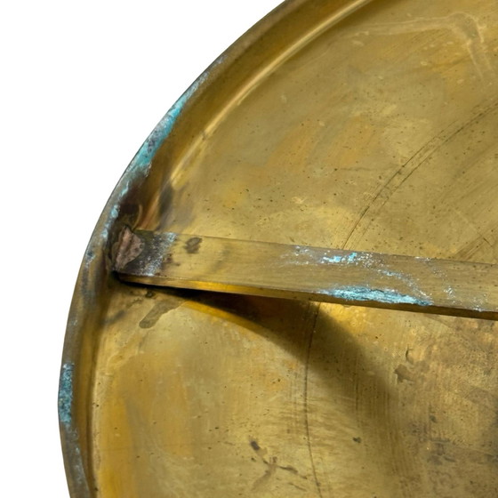 Image 1 of Lámpara de techo Art Déco (estilo Deknudt Lustrerie) de latón macizo y vidrio opalino. En excelente estado. Estilo vintage itali