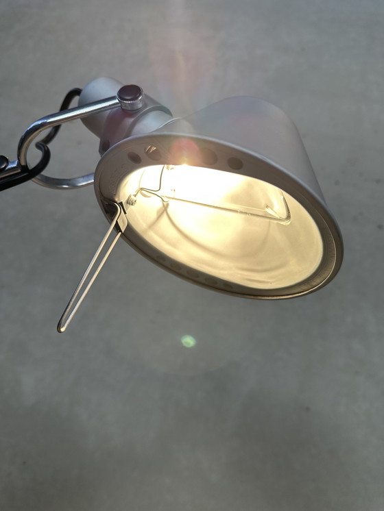 Image 1 of Lampe de bureau moderne Artemide Tolomeo