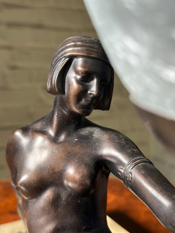 Image 1 of Statue/lampe Art déco