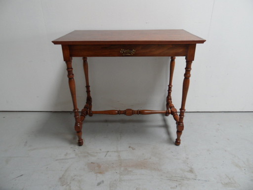 Table d'appoint vintage avec tiroir