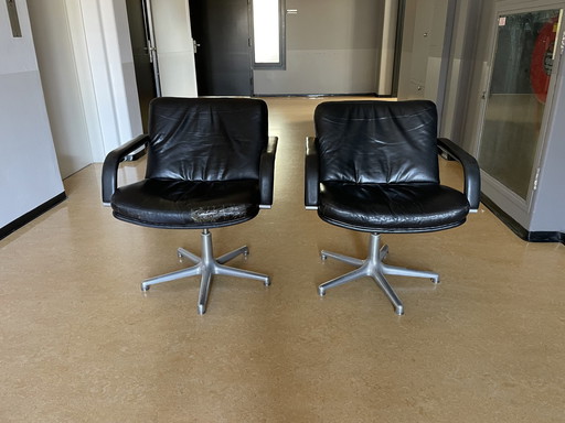 2x Artifort Meeting Chairs - Geoffrey Harcourt