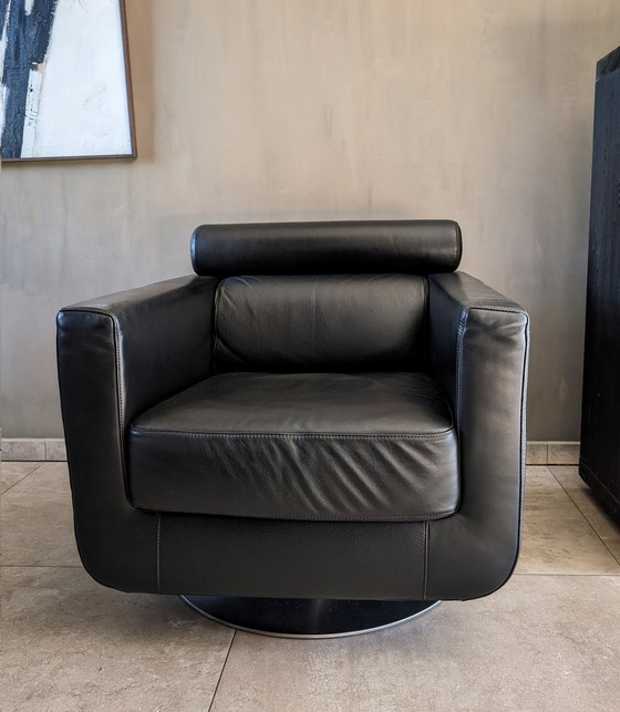 Image 1 of Fauteuil pivotant Natuzzi