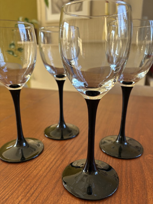 4 Vintage Luminarc Wine Glasses Domino