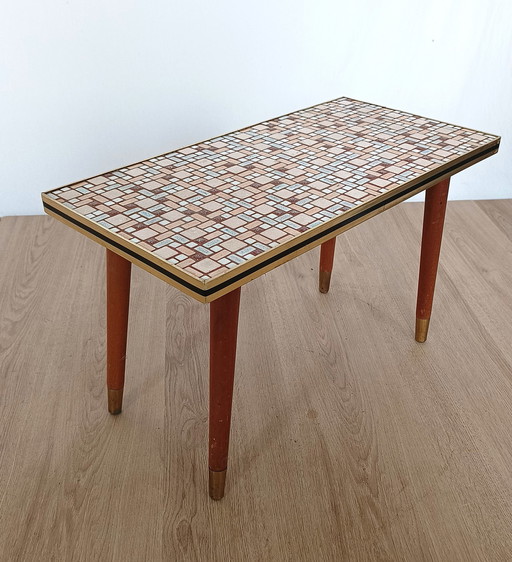 Table d'appoint des années 60 avec plateau en céramique