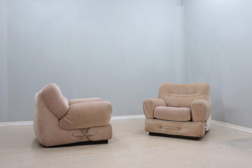 Coppia di poltrone vintage in velluto Mariani anni &#39;70