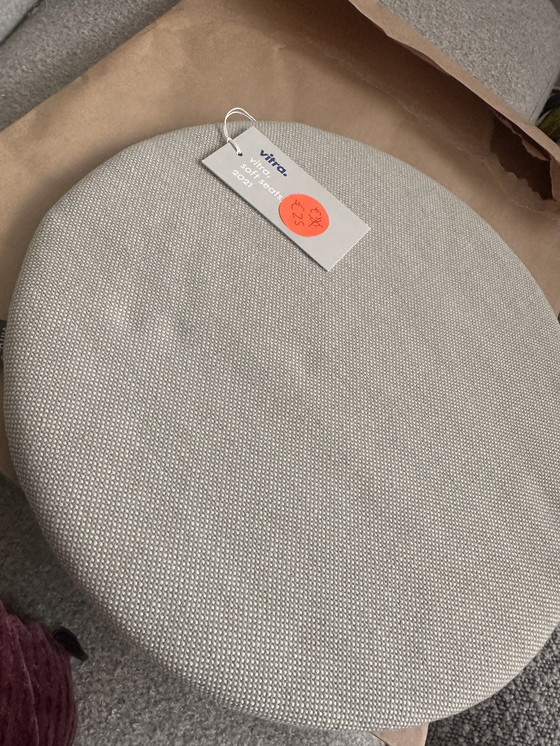 Image 1 of Vitra soft seat pad type cushion