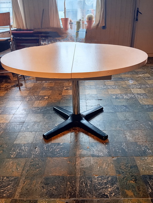 Design Table From Pastoe