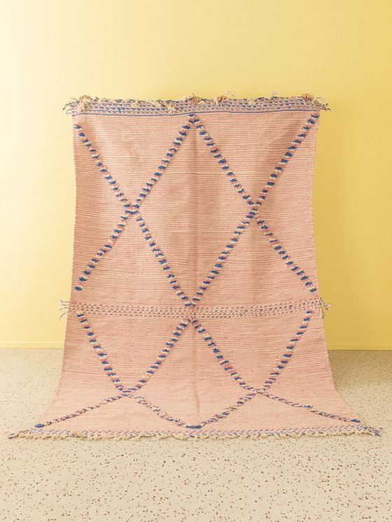 Image 1 of Zanafi Rosé, Berber carpet, 185 X 289