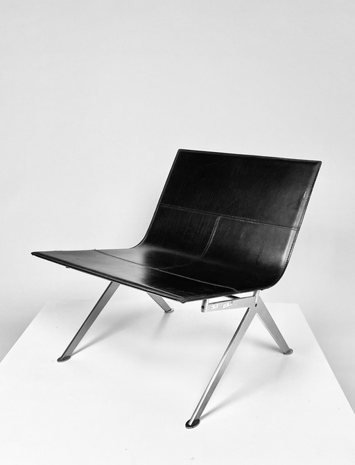 LaPalma Fenj lounge chair by Enzo Berti