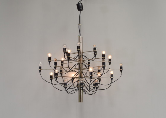 Image 1 of Early edition Gino Sarfatti 2097/30 Brass chandelier for Arteluce / Flos, Italy – 1958